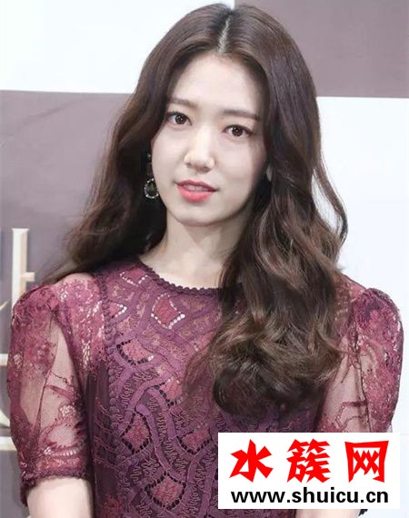 阿尔罕布拉宫的回忆朴信惠妆容