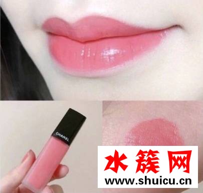 淡粉色