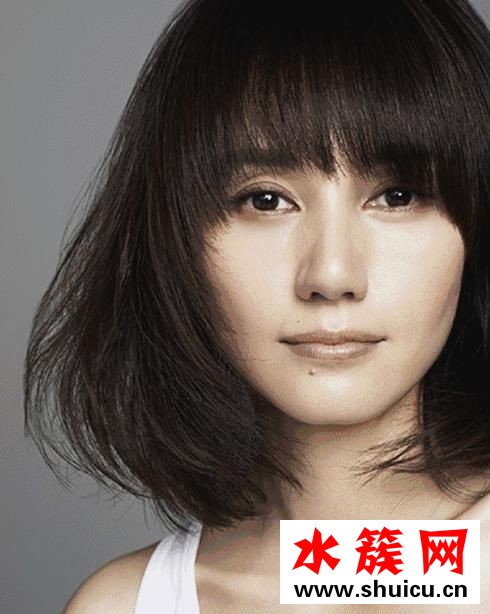 淡粉色