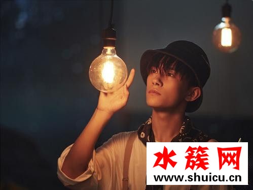 幻乐之城易烊千玺唱的什么歌完整歌词介绍
