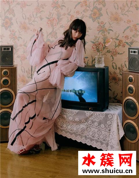 倪妮出镜中国版elle杂志