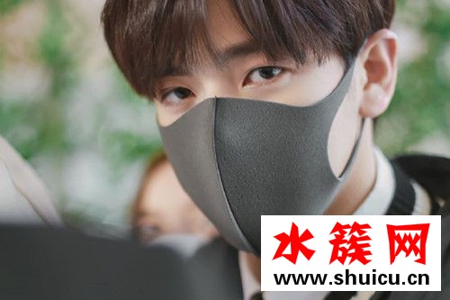 青春有你胡春杨是谁