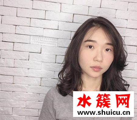 延禧攻略娘娘们同款发型也超级火 吴谨言刘海秦岚中长发都是小脸神器
