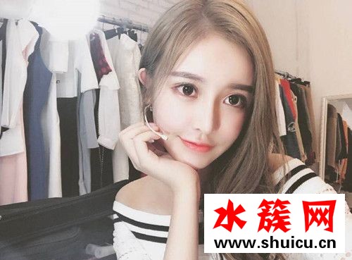 王思聪新女友小锐雯是谁
