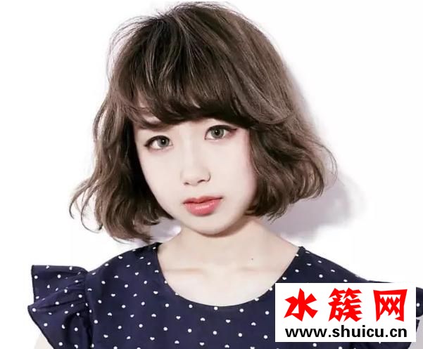 烫卷的短发配什么颜色好看？2017最新流行的短发造型 2017流行发型中短发