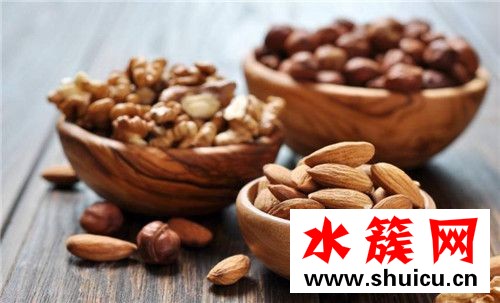 坚持吃坚果可以丰胸吗