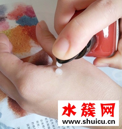 善草纪护肤品有激素吗