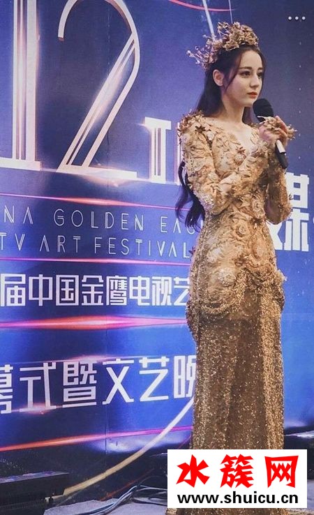 迪丽热巴手臂粗是什么回事