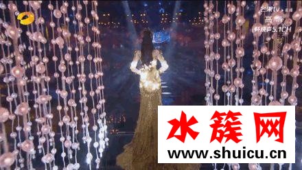 迪丽热巴手臂粗是什么回事
