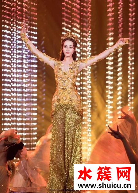 迪丽热巴手臂粗是什么回事