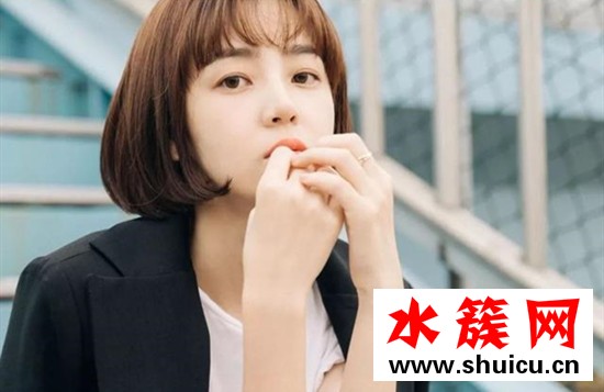 脸大的人什么发型显脸小
