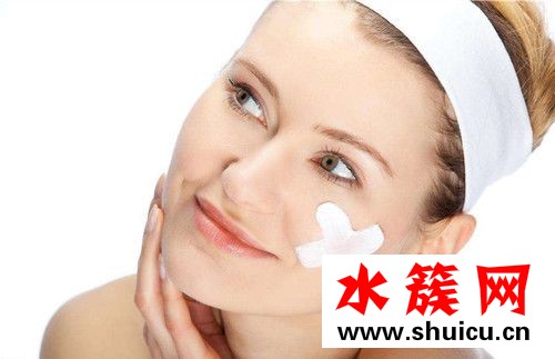 脸上长脂肪粒是什么原因