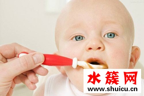 四个月的宝宝可以吃什么辅食