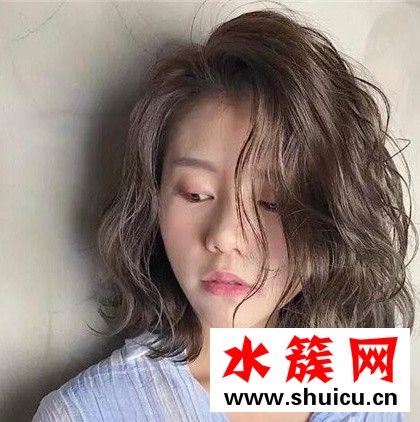 2019流行什么烫头短发