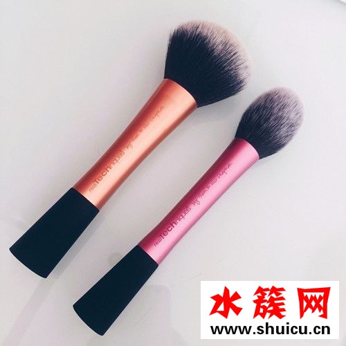 腮红刷什么材质好