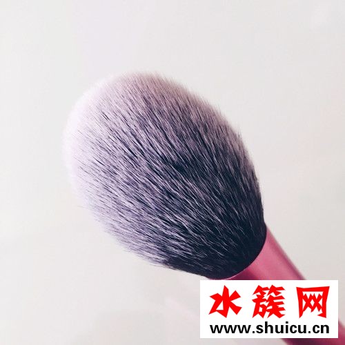 腮红刷什么材质好