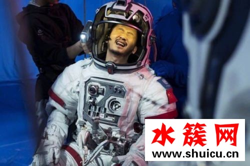 电影流浪地球什么时候上映