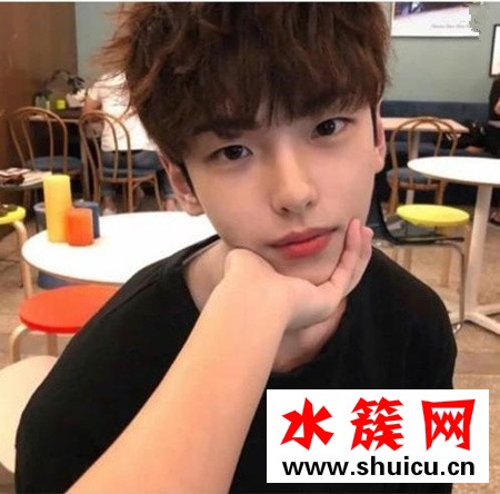 男生染头发什么颜色好看