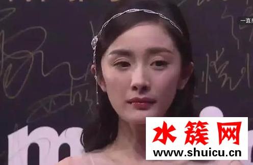 2017嘉人中国风盛典现场图曝光 杨幂宋茜未PS照颜值差太多