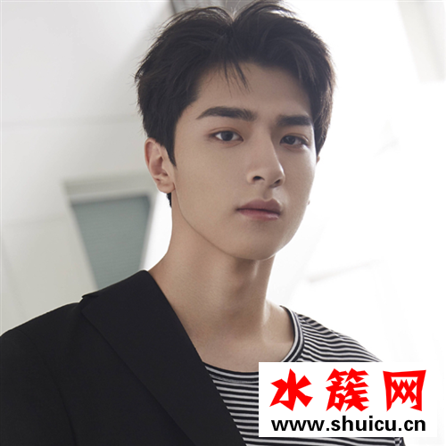 男生夏天适合剪什么头型