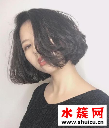 大脸适合什么长度的短发