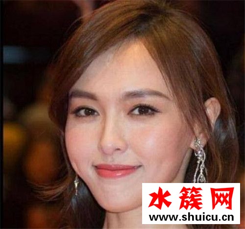 迪丽热巴未p图片显老 外媒镜头果然是高清照妖镜