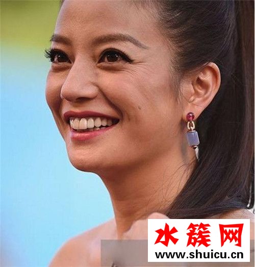 迪丽热巴未p图片显老 外媒镜头果然是高清照妖镜