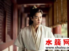 张若昀撒狗粮：2019最开心的事是我结婚了
