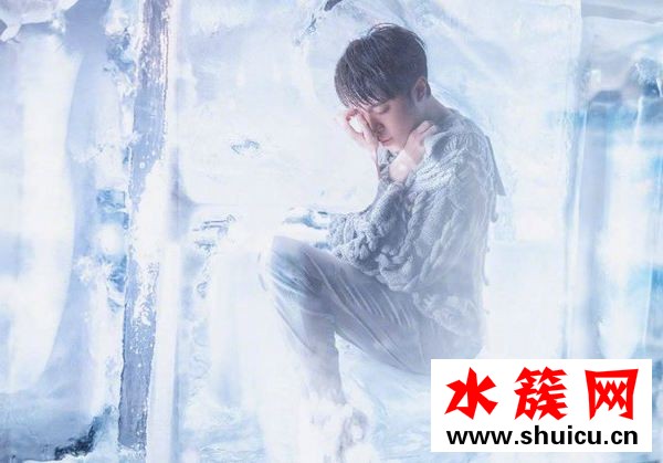 吴青峰太空歌词什么意思