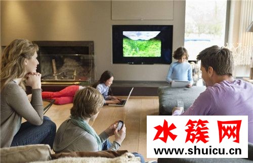 小孩看电视眨眼是怎么回事