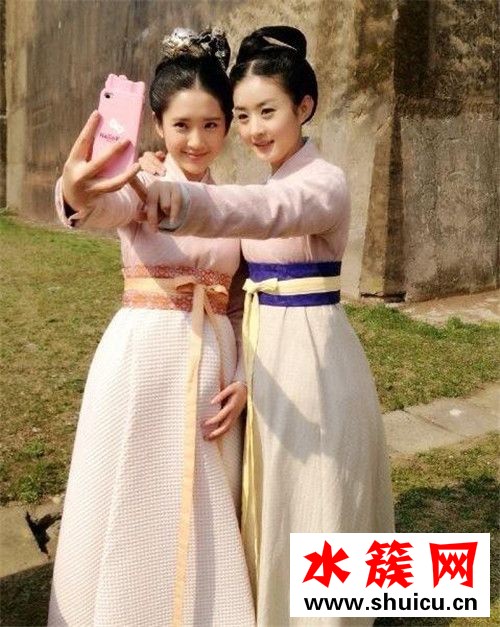 赵丽颖唐艺昕合照怎么回事