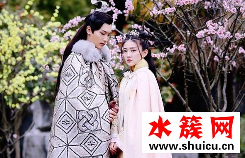 第11集湿身险生病 城城喂姜汤