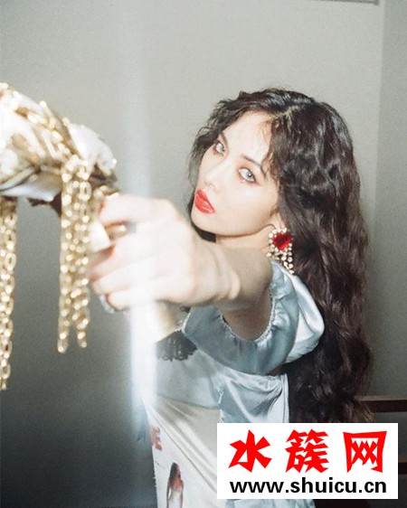 羊毛卷发型怎么烫好看