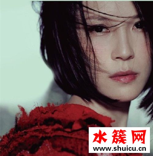 一个人的世界不怕被谁阻挠什么歌